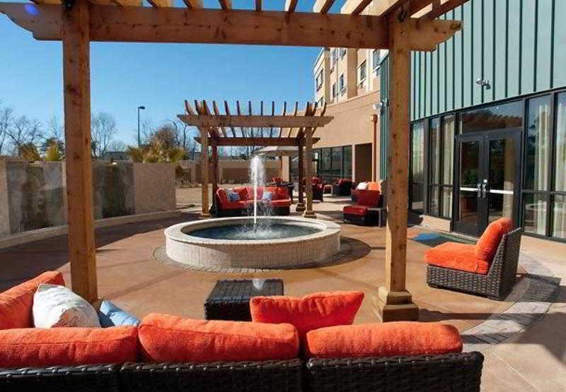 Courtyard Warner Robins Otel Konforlar fotoğraf